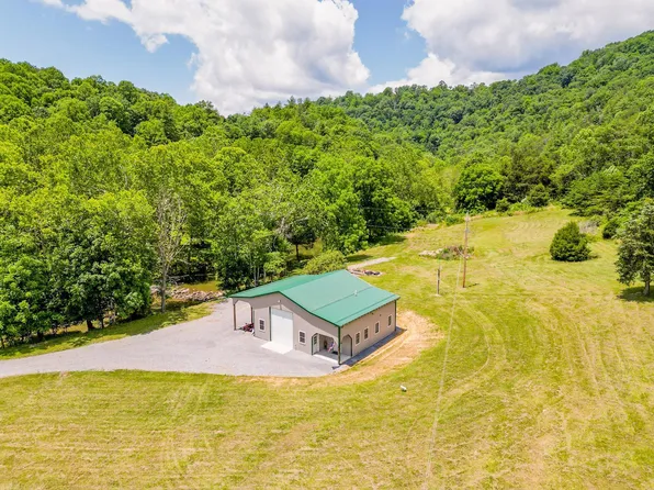136 Clemons Ln, Pearisburg, VA 24134