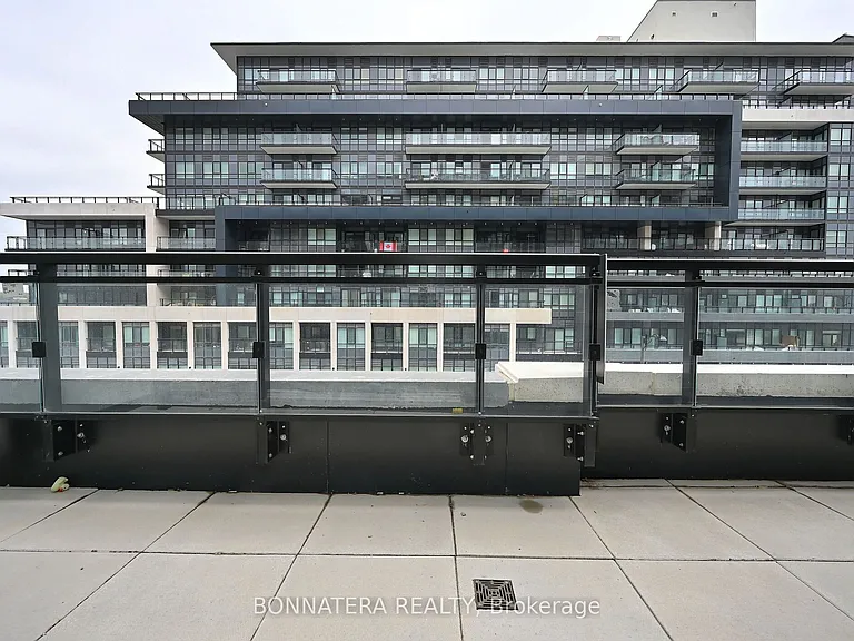 405 Dundas St W #319 — Photo 34