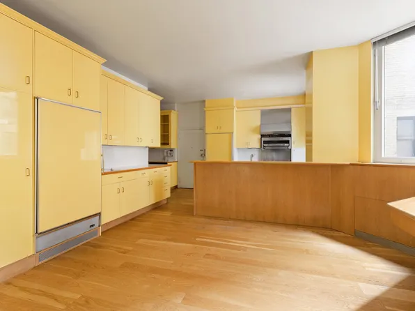 960 Fifth Avenue 4A image 15 of 16