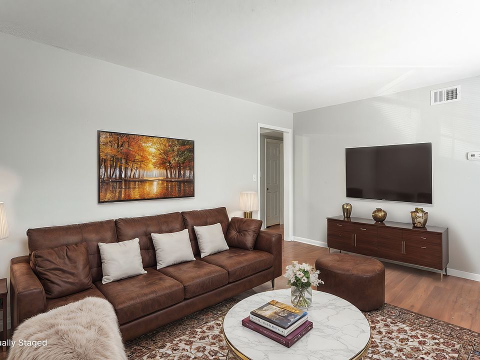 1st image of 2414 Lyndon Ave #6