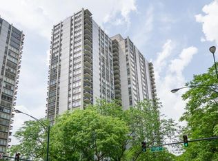 1360 N Sandburg Ter APT 1608, Chicago, IL 60610