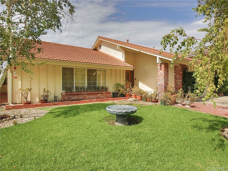 2nd image of 23509 Avenida Rotella