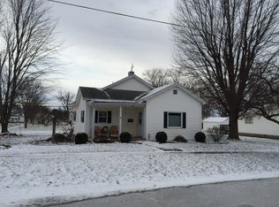 400 W North St, Mount Sterling, IL 62353