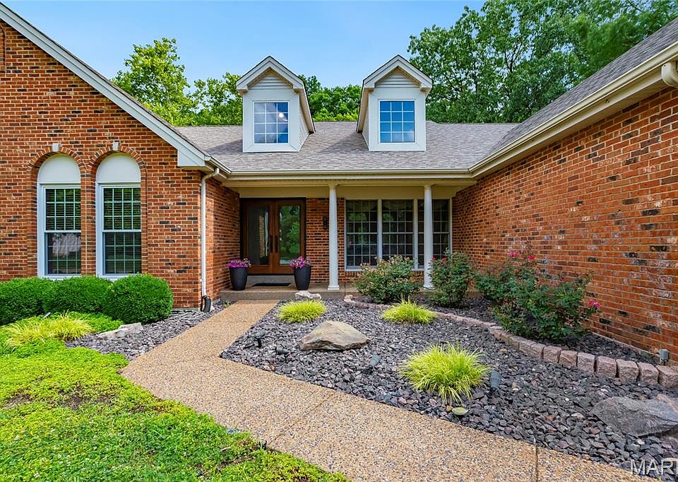 261 Turnberry Place Dr, Ballwin, MO 63011 | Zillow