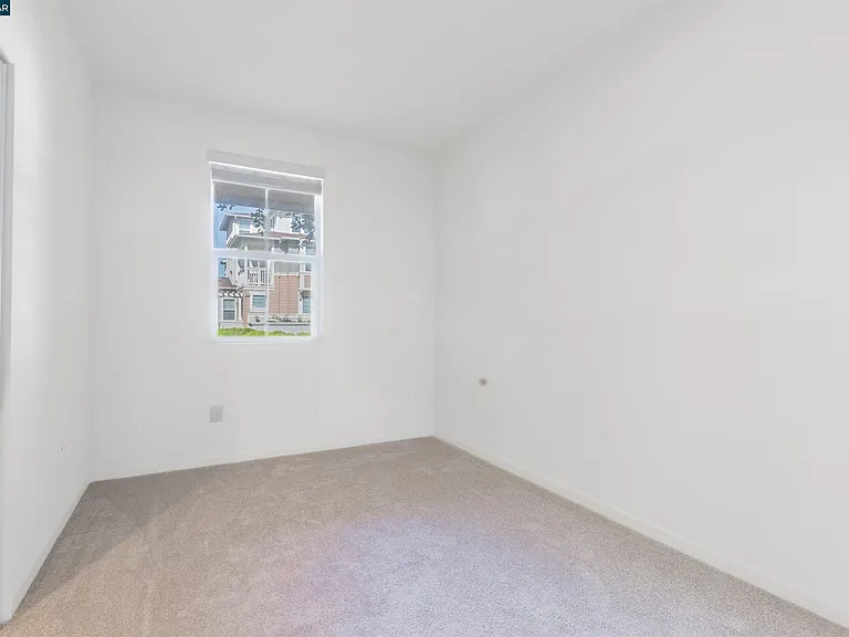 3091 Madsen St — Photo 5