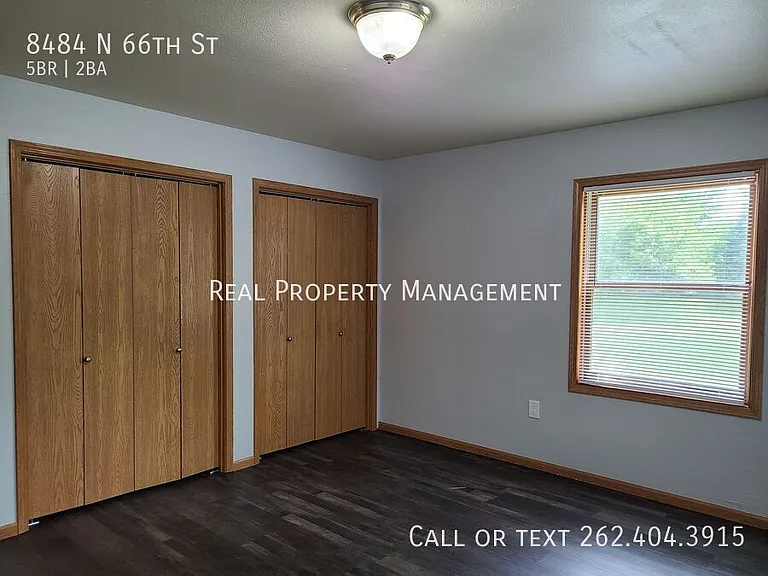 8484 N 66th St — Photo 11