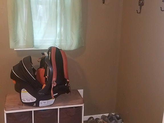 5th image of 100 Cedar Ave N