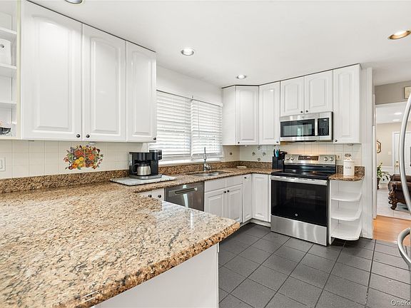 3rd image of 24 Walnut Street