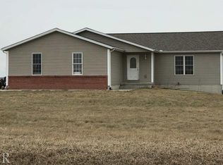 408 S Division, Stanford, IL 61774