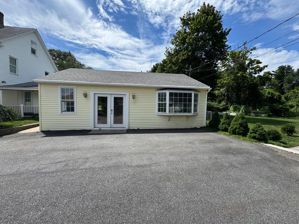 96 Lafayette Rd