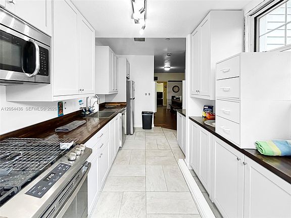 5th image of 211 N 12th St
