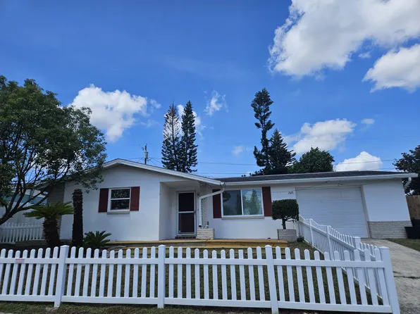 1525 Plum Tree Rd, Holiday, FL 34690