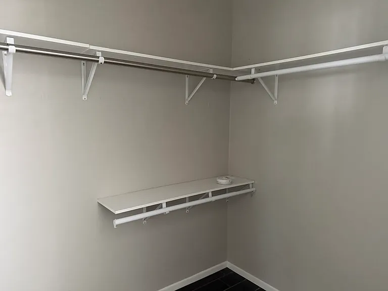 5901 Kendrick Dr — Photo 14