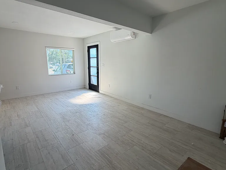 1949 Elizondo Ave — Photo 2