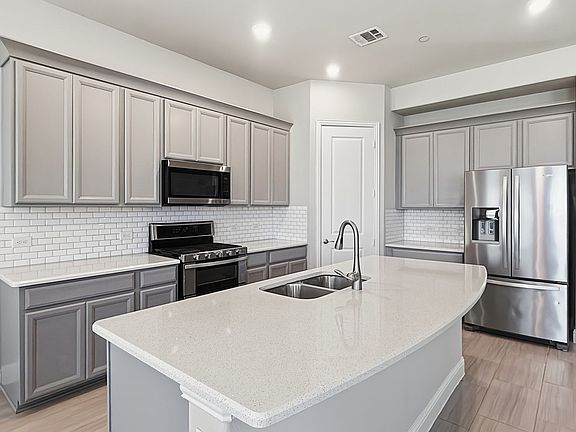 5th image of 5518 Liberty Dr