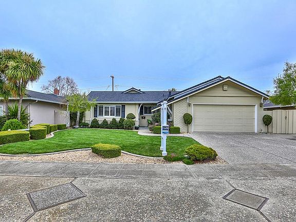 3rd image of 1080 Phelps Ave