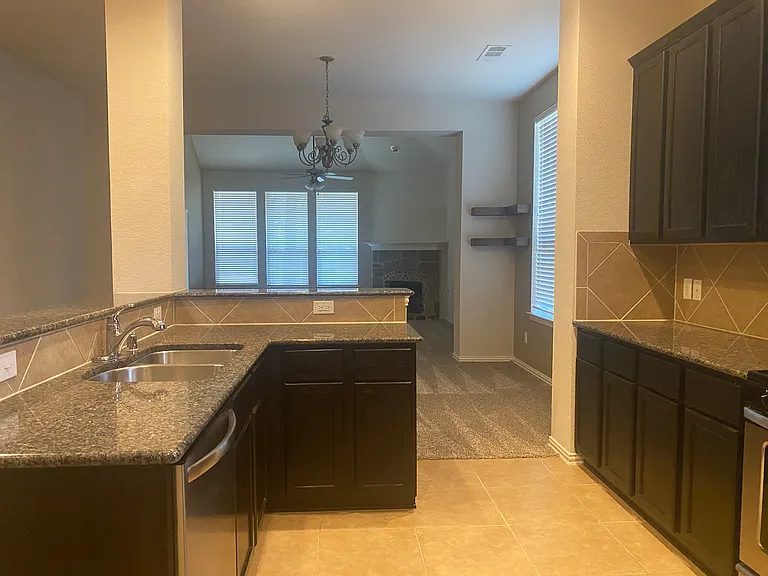 2712 Lake Ridge Dr — Photo 10