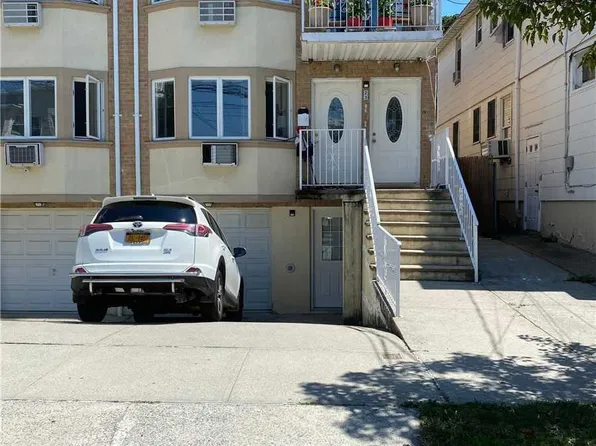 23-31 124th St, College Pt, NY 11356