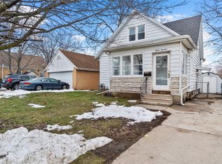 1214 8th Ave SW, Cedar Rapids, IA 52404