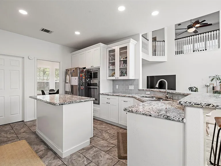 4710 Devonberry Ln — Photo 6