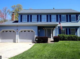 400 Gary Ct, Sterling, VA 20164