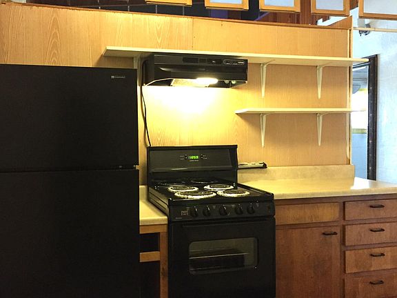 Kitchens - Stove, Refrigerator, Lots of Storage