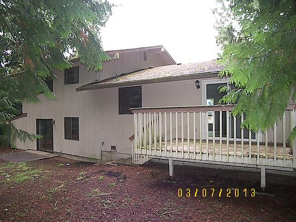 3rd image of 3501 NE Arrowhead Dr