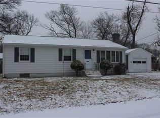 28 Cadora Ave, Warwick, RI 02886