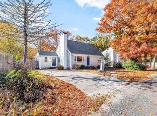 15 Pershing Dr, East Falmouth, MA 02536
