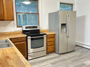 366 W Thames St #1, Norwich, CT 06360