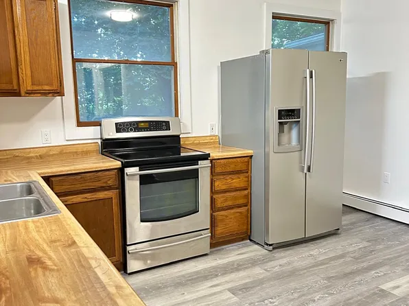 366 W Thames St, Norwich, CT