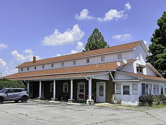 5th image of 1805 E Main St