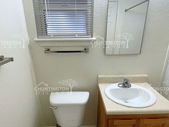 4th image of 808 Randolph Ave