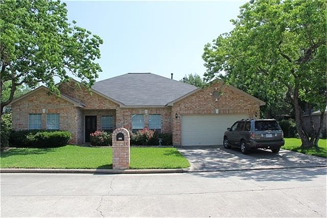 1st image of 903 Juniper Ct