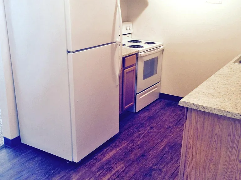 Marquette Heights Apartments — Photo 4