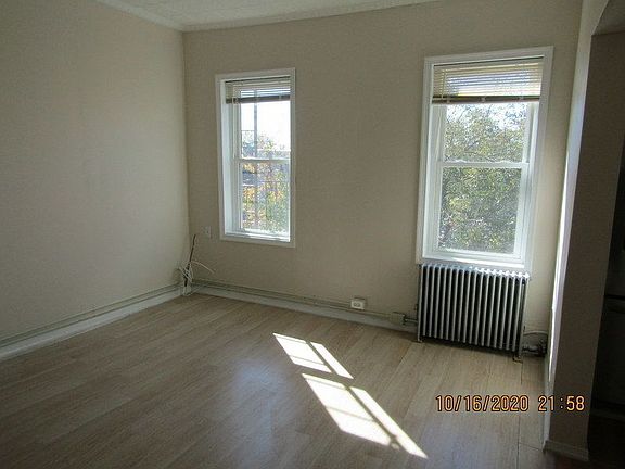 5th image of 510 17th St #3F