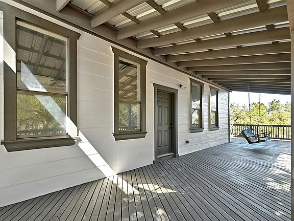5th image of 4016 McGregor Ln