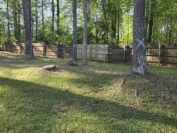 4th image of 391 Hidden Valley Dr SE