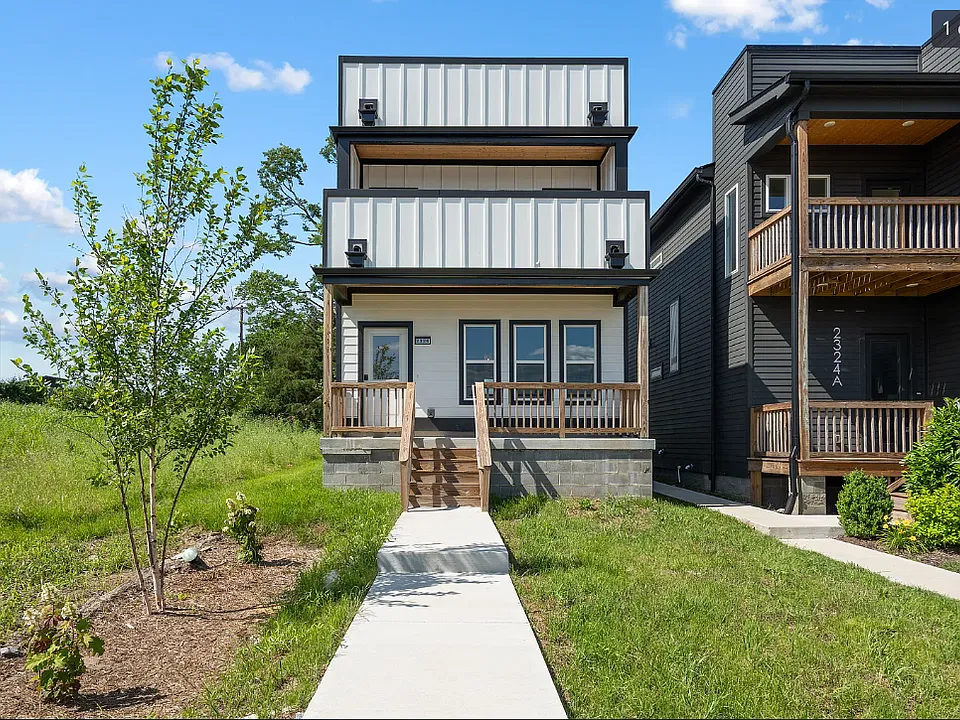 2326 Merry St