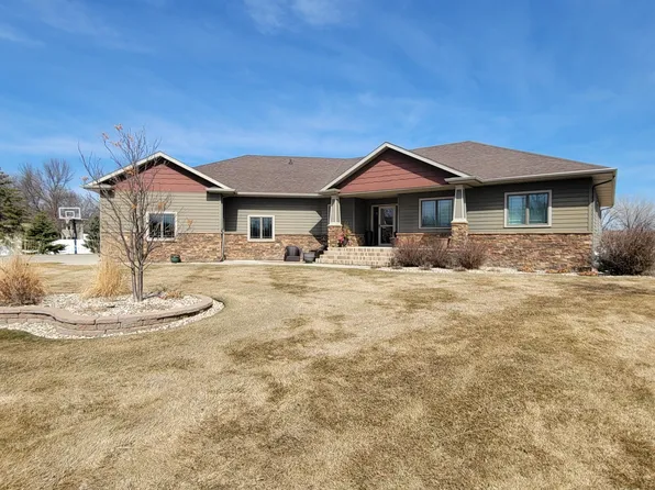 1632 Werth Ct, Aberdeen, SD 57401