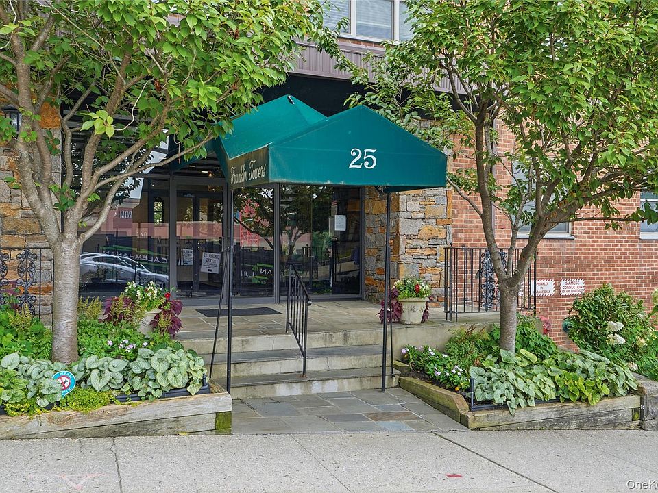 1st image of 25 Franklin Avenue #6D