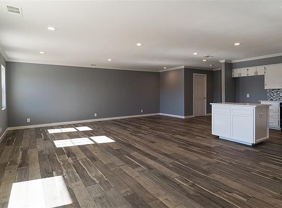 4th image of 3605 Statler Dr