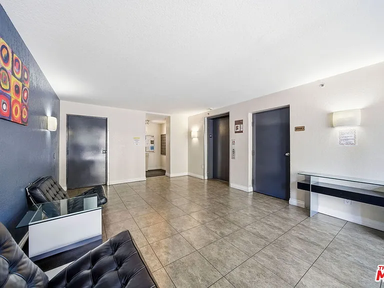 5530 Owensmouth Ave #133 — Photo 21