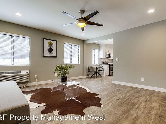 2nd image of 1106 30th St #1106