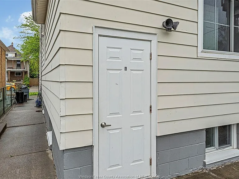 759 Pierre Ave #4 — Photo 2