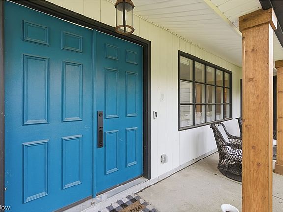 3rd image of 161 Devorah Dr