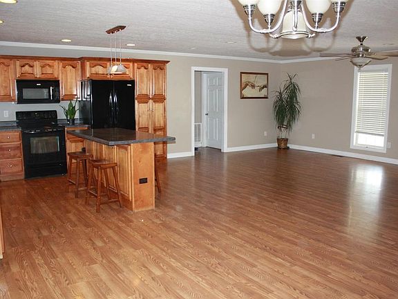 4th image of 161 Cedar Rdg