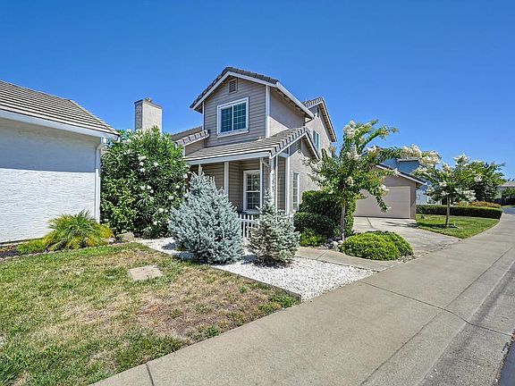 2nd image of 7423 Woodville Ln