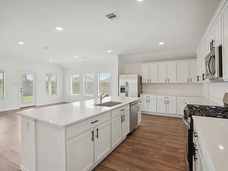 7807 Eagle Creek Ln — Photo 8