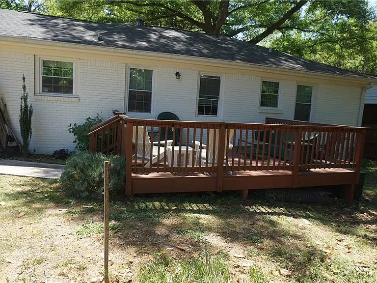 2163 Lilac Ln — Photo 24